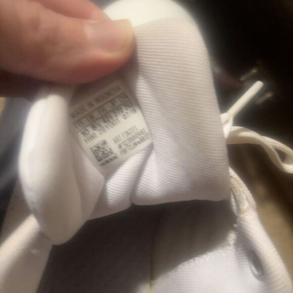 White/Gold Adidas Women’s Sneaker Shoes Size 10 - Picture 7 of 9